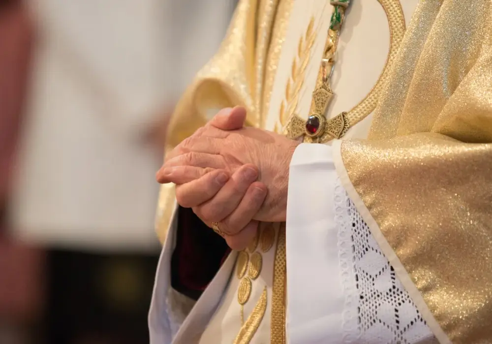 Od którego roku życia nie można jeść mięsa w piątek? Ważne zasady