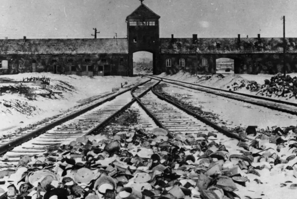 Historia Auschwitz w datach - najważniejsze cezury