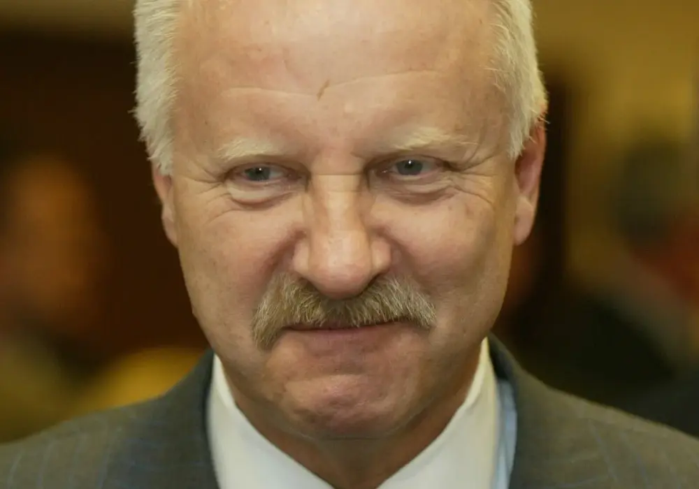Generał Sławomir Petelicki: tragiczne życie i nieocenione osiągnięcia