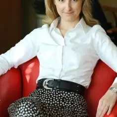 Grażyna Piotrowska-Oliwa: córka generała z niezwykłą karierą w Polsce