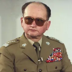 Wojciech Jaruzelski - kontrowersyjny generał i jego życiorys