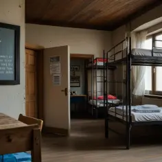 Gdzie tanio przenocować w Oświęcimiu? 5 hosteli blisko Muzeum