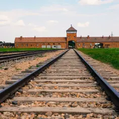 Co to nazizm i jak rozpoznać oblicze nazizmu w dzisiejszym świecie?