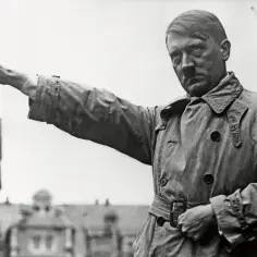 Czy Hitler był w Warszawie? Odkryj szokujące fakty z historii