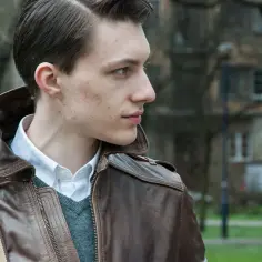 Szymon Jeziorko - fascynujący twórca stron www i ekspert od mody męskiej