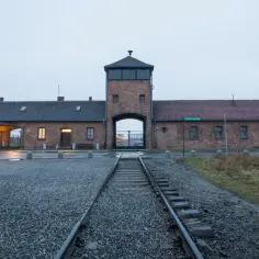 Dlaczego Auschwitz-Birkenau jest na liście UNESCO? Znaczenie i kryteria