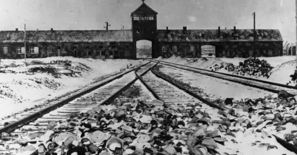 Historia Auschwitz w datach - najważniejsze cezury