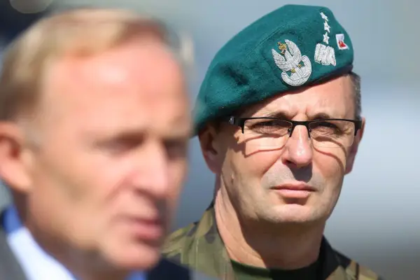 Generał dywizji Marek Tomaszycki: kontrowersje i osiągnięcia w armii